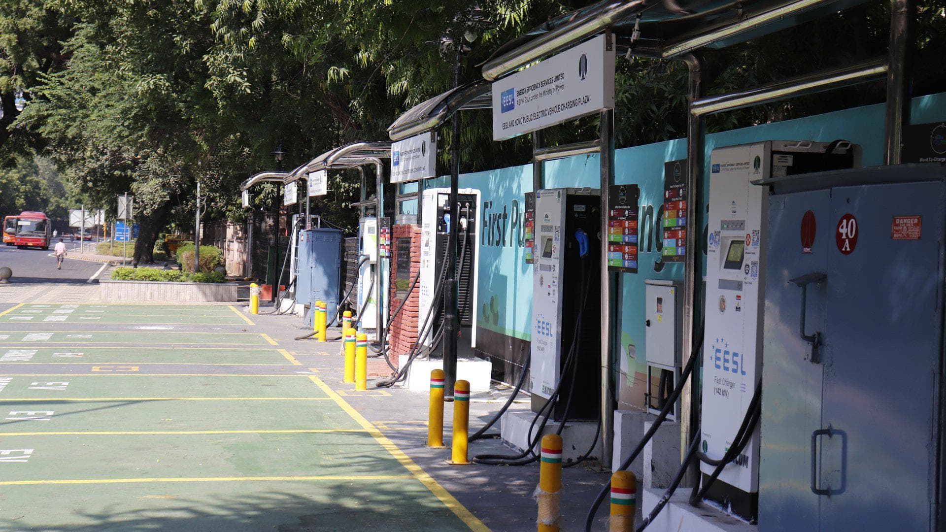 India Accelerates Electric Vehicle Adoption with Expanding Charging Infrastructure